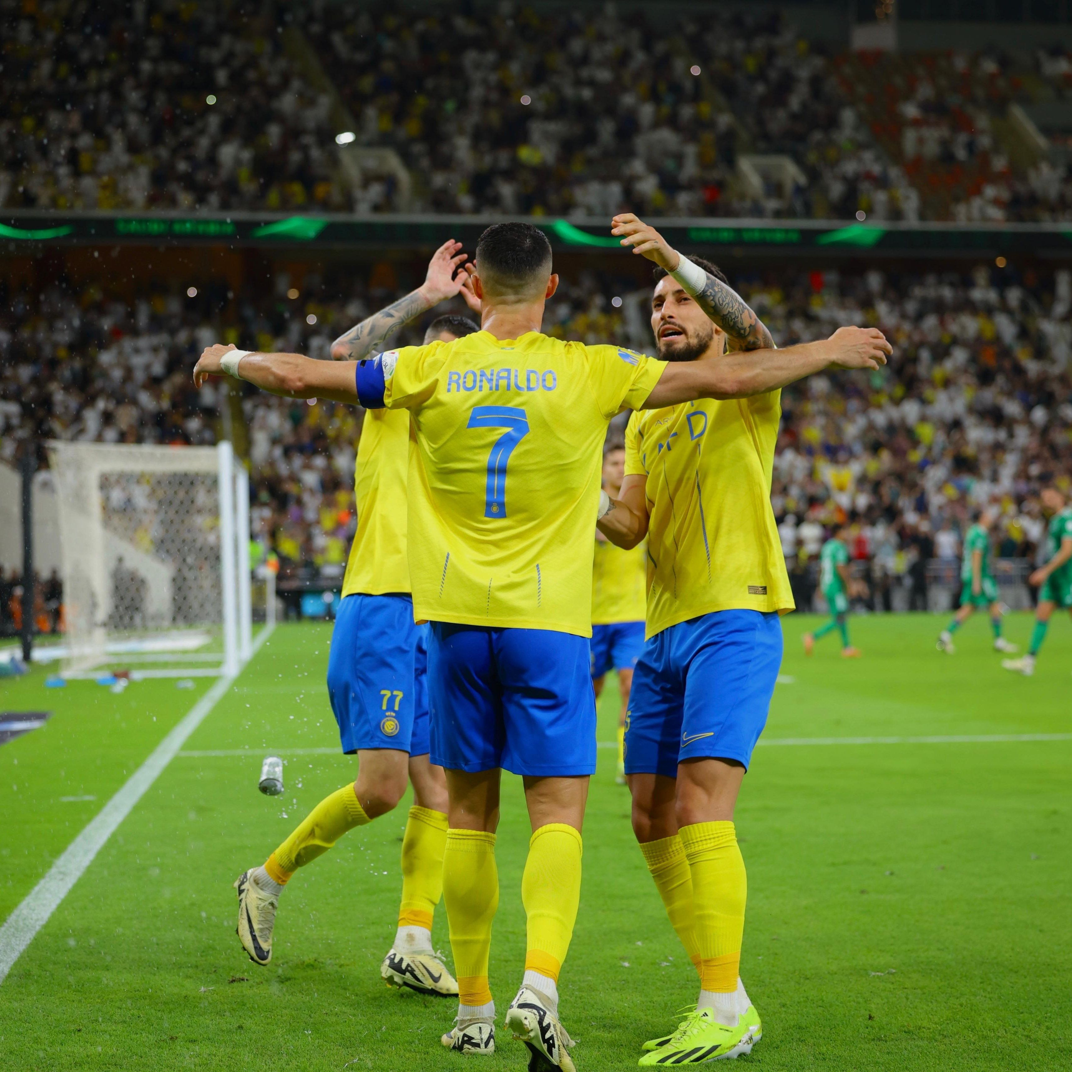  C罗在切尔西比赛中重返赛场，险胜引发热议！赛场气氛高涨